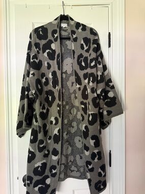 Mud Pie Gray and Black Leopard Print Open Cardigan
